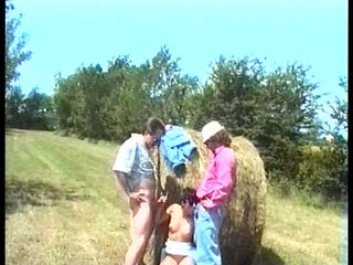 Amateur Babe From Germany Rides Cock in the Car