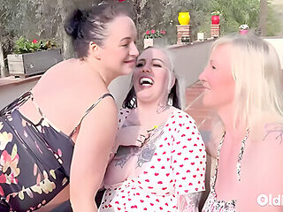 Threesome Lesbian Fun With Devon Breeze And Melody Haydies