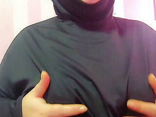 I was shocked to see what my hijab-wearing step sister did!