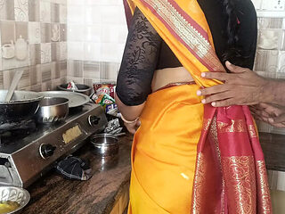 Indian Maid Fucking Hard in Kitchen - Homemade Desi Aunty Role Play
