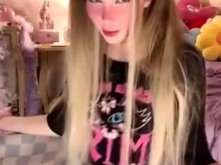 Belle Delphine_Nostalgia Quest