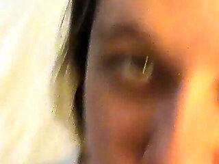 Cheating Pregnant Wife Gives Stranger a BJ in Men’s Room