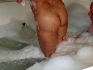 Hot Wet Massage with Garabas and Olga