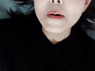 A Japanese Wife Talks to You