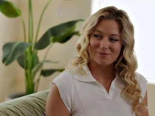 Blonde River Lynn Sucks Secretary