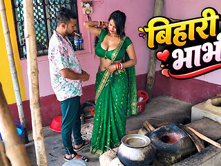 Bihari Bhabhi ko aangan me patak ke pela