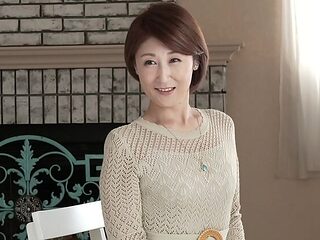 First Time Shooting With Hot Japanese MILF Misono Takahashi - Amateur Housewife Squirts & Takes Cream Pie