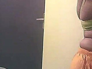 Sexy Big Ass & Tits Desi Aunty Dress Change Video