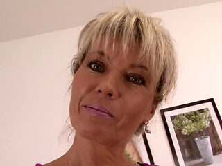 Slutty blonde MILF lays back to get her muff slammed