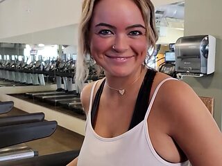 Pretty Busty Dumpling From the Gym Invited a Guy To Enjoy Hot Quickie In Her Car