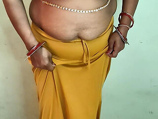 Indian Chubby BBW Wife Saree Show and Dirty Talking