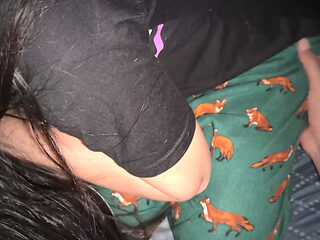 The virgin girl got her tight pussy fucked by the neighbor's big and thick penis, and fully satisfied the pussy.