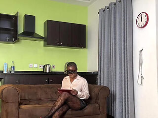 African Femdom BDSM Bondage - Domina Havi