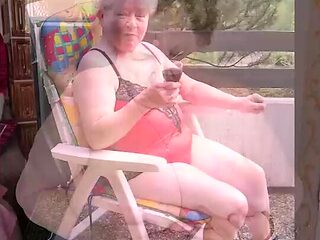 OMAGEIL Homemade Granny Porn Selfies