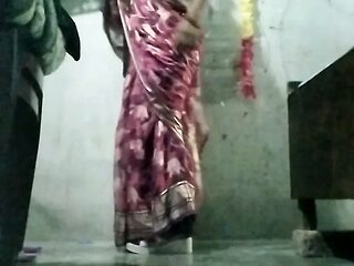 Indian aunty ki choot chudai aunty ne mujhe aapni choot ka pani pilaya