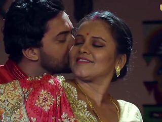 Indian chubby MILF hot erotic movie