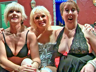 Mature Housewife Trio Group Sex Party - Horny Amateur Orgy & Pussy Eating