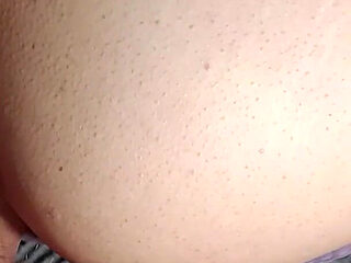 Juicy Ass MILF with a Tight Pussy, Nice to Fill It with Hot Cum