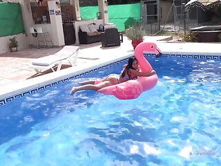 Auntjudys - Hot Spanish MILF Linda Del Sol Plays in the Pool