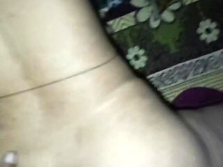 Indian Desi Girl Has Sex with Boss in the Office Randi Dedi Nri BBC