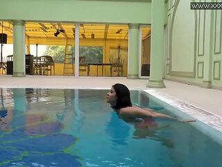 Lady's petite sex