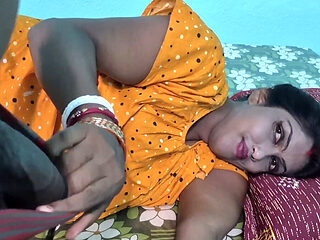 A Village Bhabhi Fucked by a college Student in Her Bed Room with Bengali Audio