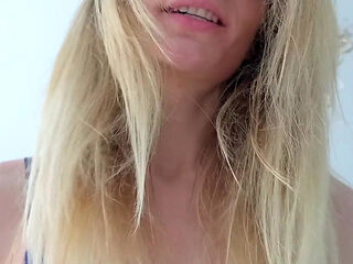 Step Sis Can't Sleep Without Big Cock in Her Ass and Hot Cum