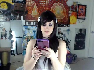 Amateur Webcam Teen Masturbates And Teases