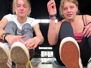 Two incredible Latin babes in foot fetish action