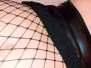 Dressed in Black, Ready to Fuck and Get Cumshot Inside Her Pussy