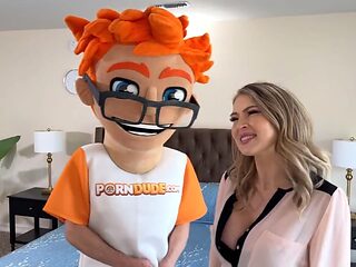 Gigi's Pussy rubbing Bonus: Watching Her Play with My Deposit after a Deep-Cock Negotiation! - Gigi dior