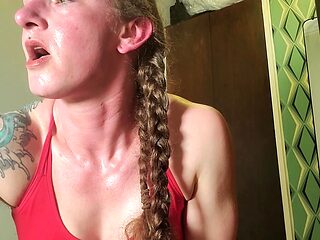 Muscle Girl Claudia’s Sweaty Hiit Workout