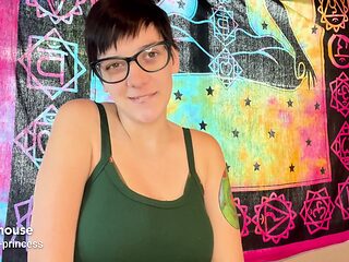 Pregnant lady's smelly hole gets worshipped in yoga pants