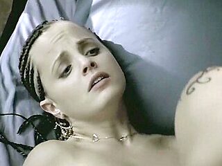 Mena Suvari Sharlene Royer in 'Stuck' (2007)