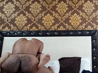 desi bhabi ko hotel me choda