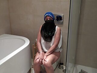 Syrian Wife in Germany Shows Stepson How Women Pee