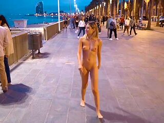 Catia Nude in Public