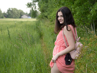 Teen Mary Kom feels so special when a man fucks her outside