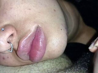 Rei da Safadeza Creampies Her Mouth to the Brim