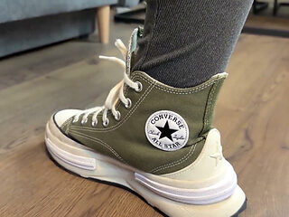 She Sadistically Demolishes His Useless Huge Testicles by Kicking and Stomping! New Shoes! - Dave Moon - Mia - Bbusting