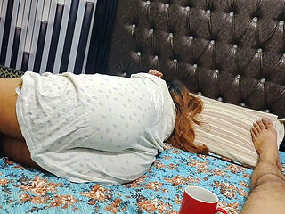 Pregnant Baji - Big Natural Tits Desi Bhabi Boobs Dikhate howay