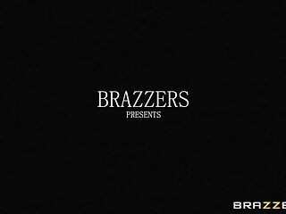 Brazzers - Thick Sara Jay Is Bored in Miami & Wants Wanted Criminal Jmac to Fuck Her Deep