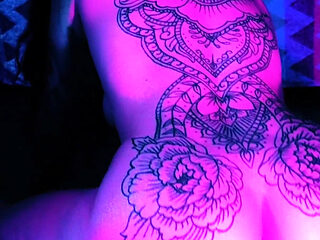 Neon Raver Lays a Clutch of Eggs in Uv Then Pushes Them All Out and Pisses: Ovipositor and Egg Play Seduction