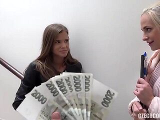 Sarah Kays Czech Teen Threesome Double Blowjob