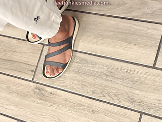 Good Morning Breakfeet and Strawberry Toes