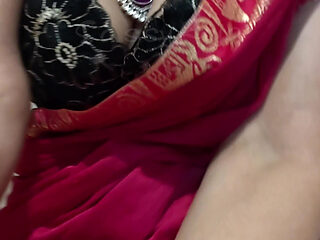 Sassy Riya Saare Close up Cleavage