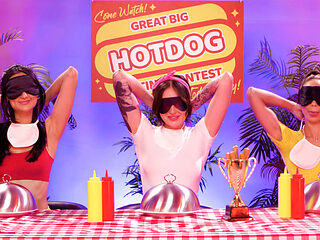 Lesbian Ebony babe fucks two competitors