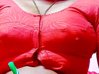 Boss Gets Sex with His Sexy Employee in Home