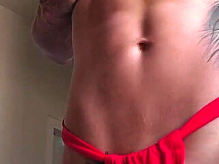 Sun-tanned Muscle Temptation