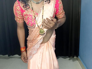 Indian hot stepmoms wearing saree last night looking so hot